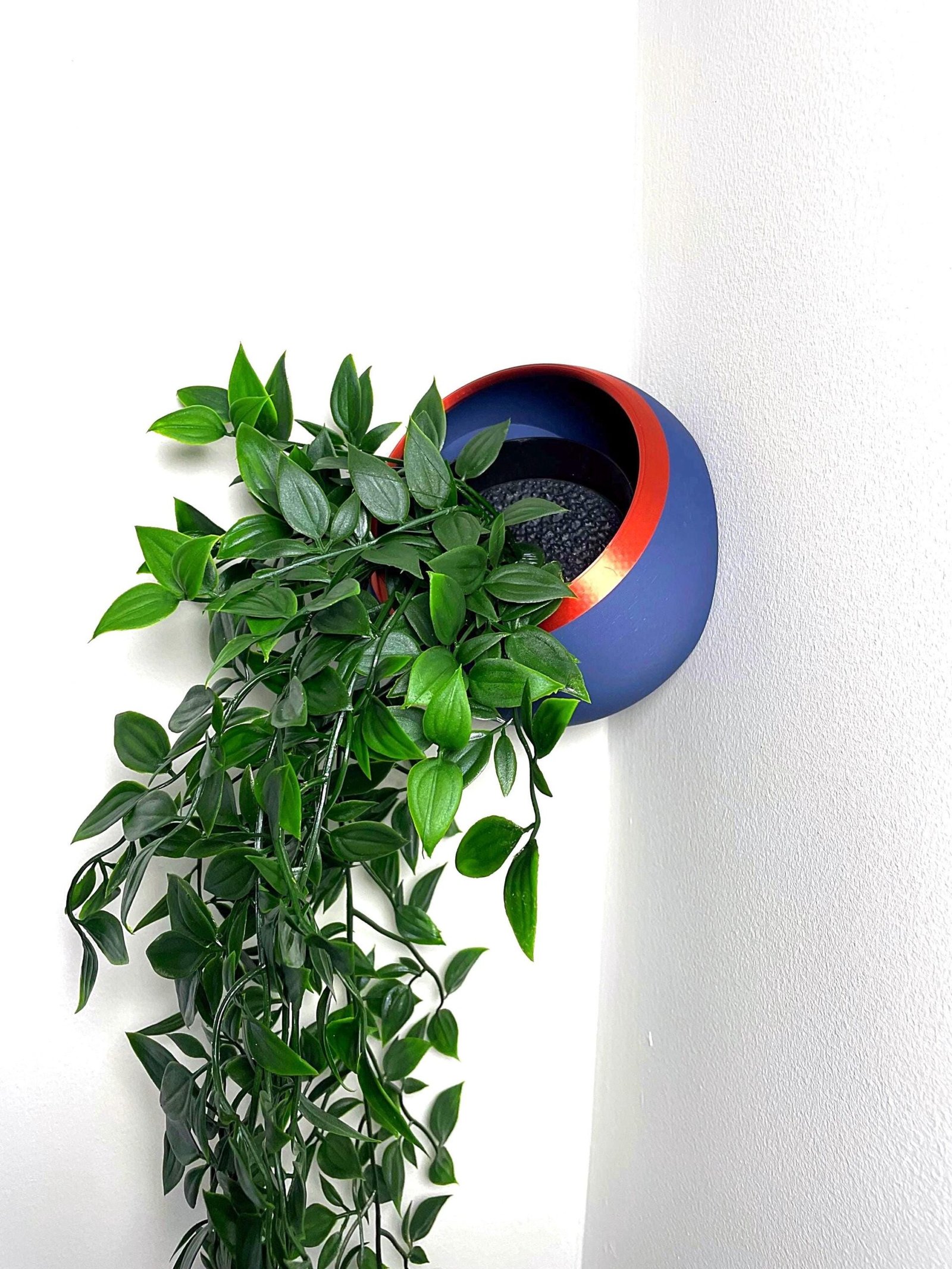 Corner planter wall mounted sphere planter | Hidden wall mount | Stylish design | Custom Colours