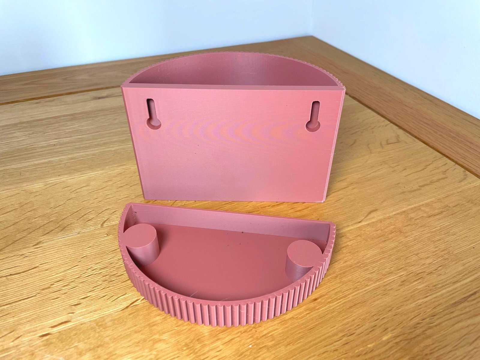 Ribbed wall mounted planter | Hidden wall mount and drip tray | Stylish design | Custom Colours