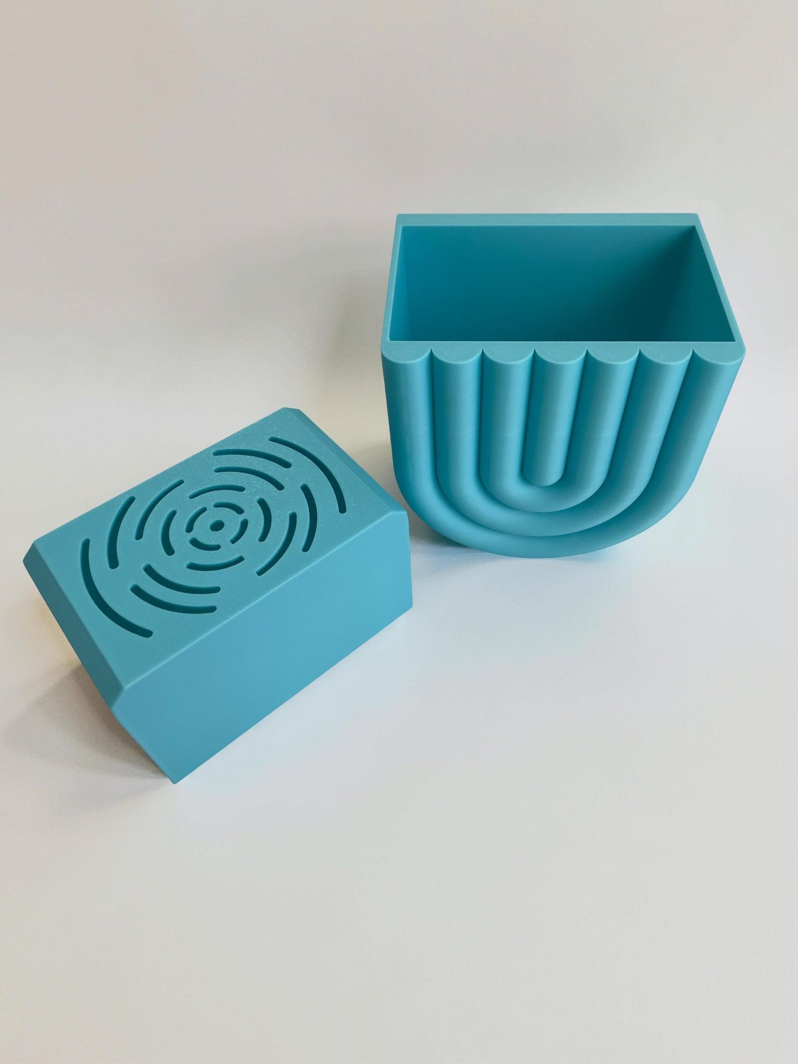 Wall Mounted U-Shape Plant Pot in Custom Colours | Stylish design | Hidden Drip Tray & Removable planting basket