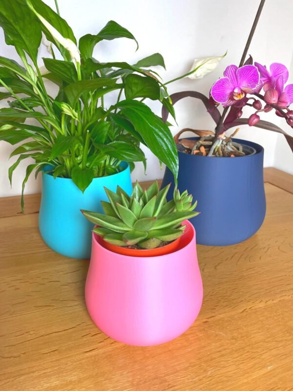 image_02 3D Printed Colorful Planter: Bulbous Indoor Plant Pot, Modern Decor