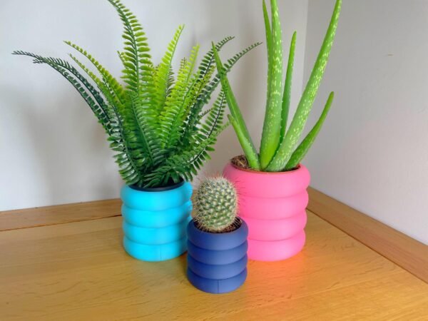 image_02 Funky Bubble Planter – 3D Printed Plant Pot for Indoor Decor | Custom colours | Stylish design | Hidden drip tray