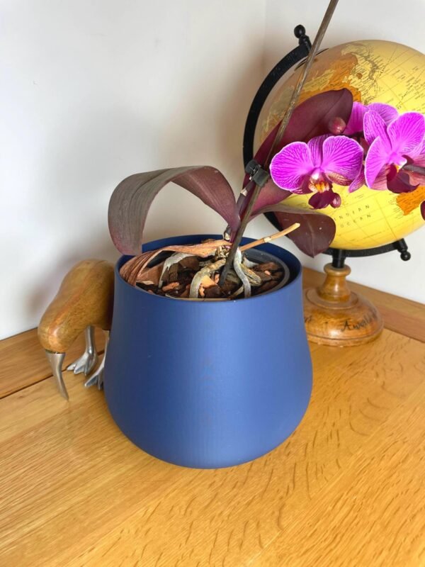 image_05 3D Printed Colorful Planter: Bulbous Indoor Plant Pot, Modern Decor